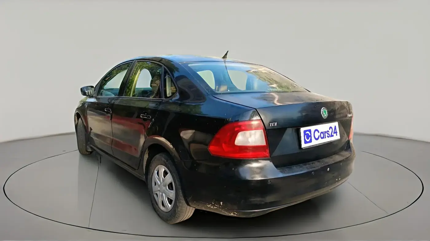 2012 Skoda Rapid AMBITION 1.6 TDI CR MT, Diesel, Manual, 93,238 km, exterior