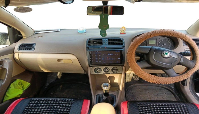 2012 Skoda Rapid AMBITION 1.6 TDI CR MT, Diesel, Manual, 93,238 km, interior