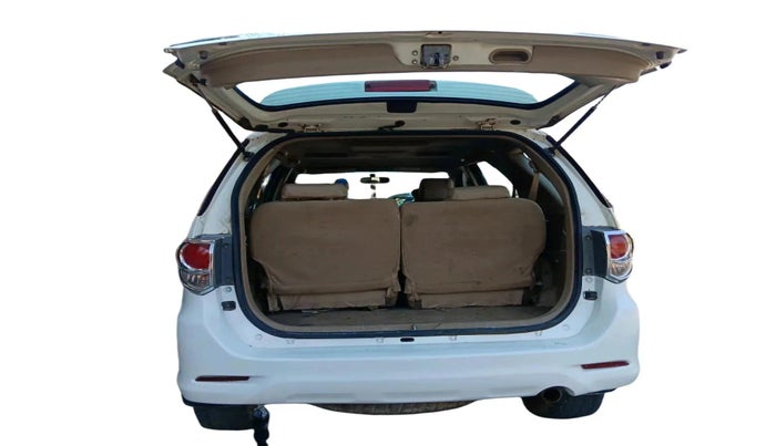 2015 Toyota Fortuner 3.0 4X2 MT, Diesel, Manual, 1,10,876 km, exterior