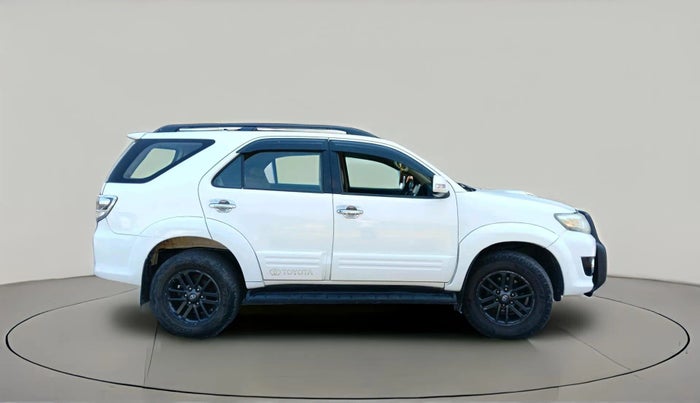 2015 Toyota Fortuner 3.0 4X2 MT, Diesel, Manual, 1,10,876 km, exterior