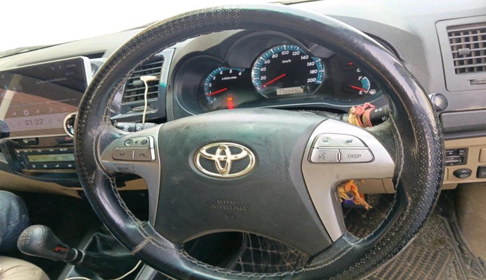 2015 Toyota Fortuner 3.0 4X2 MT, Diesel, Manual, 1,10,876 km, interior