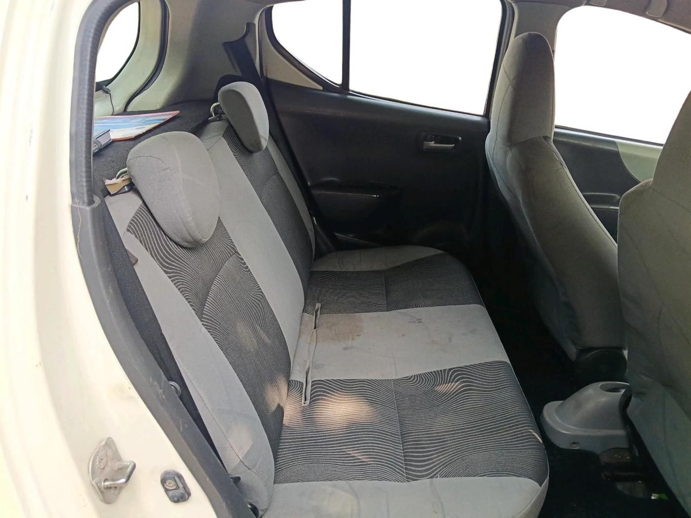 2010 Maruti A Star ZXI, CNG, Manual, 1,17,383 km, interior