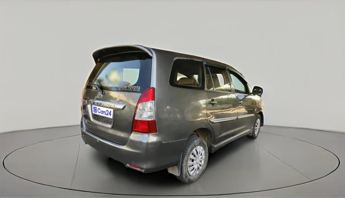 2012 Toyota Innova GX 2.5 8 STR, Diesel, Manual, 2,66,011 km, exterior