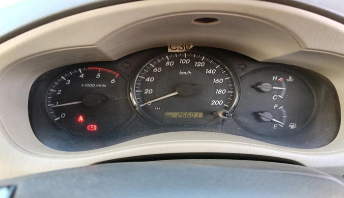 2012 Toyota Innova GX 2.5 8 STR, Diesel, Manual, 2,66,011 km, interior