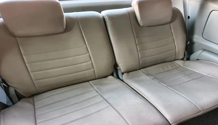 2012 Toyota Innova GX 2.5 8 STR, Diesel, Manual, 2,66,011 km, interior