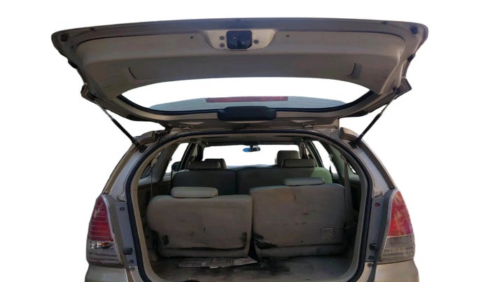 2009 Toyota Innova 2.5 G2 8STR, Diesel, Manual, 1,37,329 km, exterior