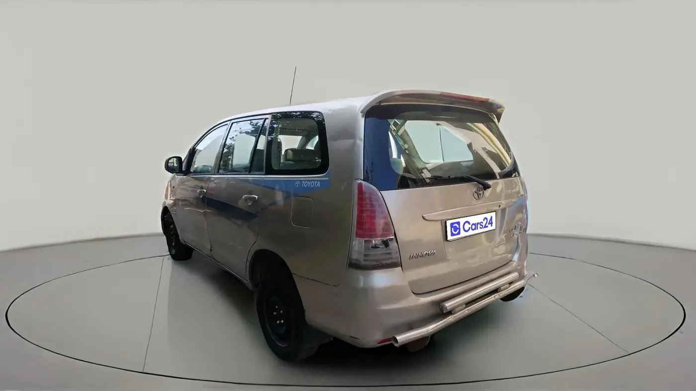 2009 Toyota Innova 2.5 G2 8STR, Diesel, Manual, 1,37,329 km, exterior