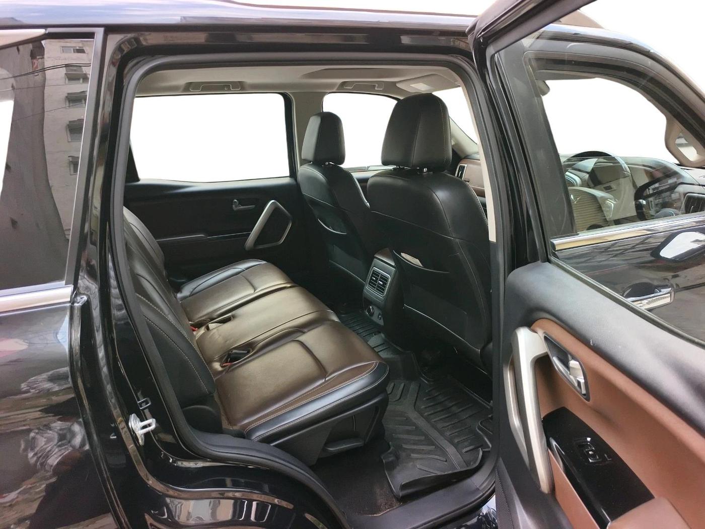 2023 Mahindra SCORPIO-N Z8 DIESEL AT 2WD 7 STR, Diesel, Automatic, 53,033 km, interior