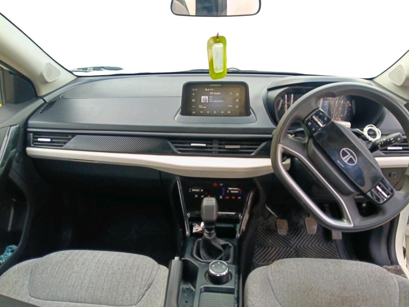2025 Tata Curvv Pure Plus 1.2 Petrol 6MT, Petrol, Manual, 14,770 km, interior