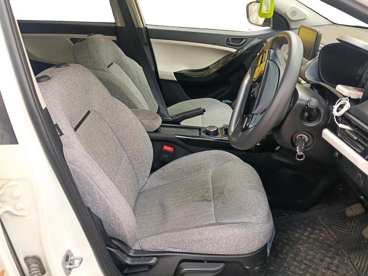 2025 Tata Curvv Pure Plus 1.2 Petrol 6MT, Petrol, Manual, 14,770 km, interior