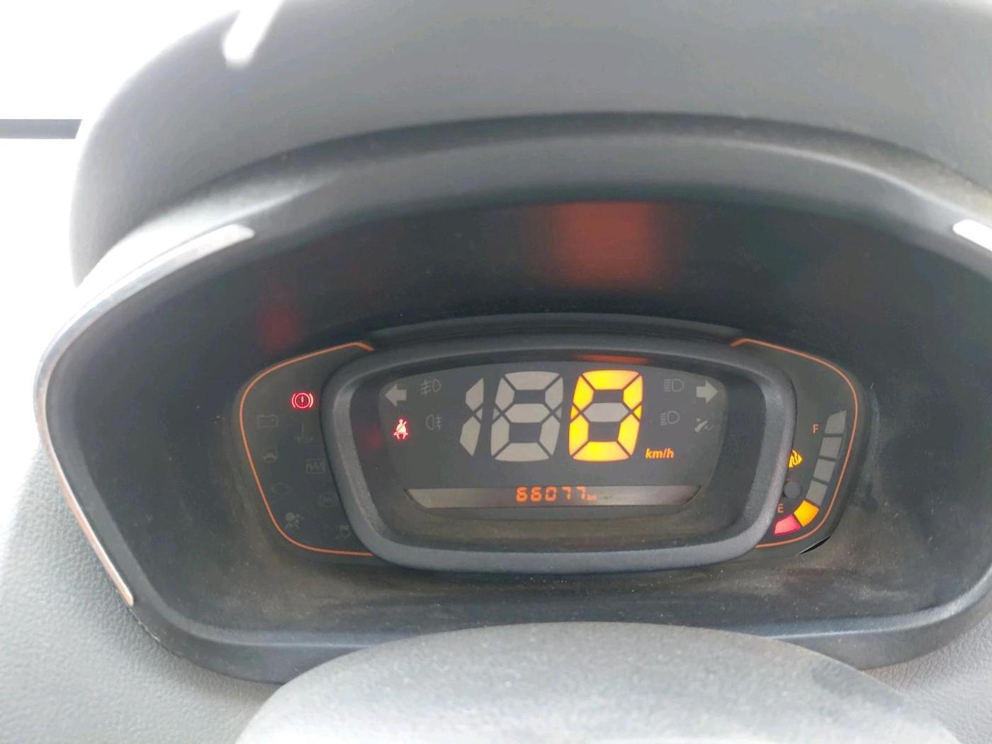 2019 Renault Kwid RXT 0.8 (O), Petrol, Manual, 66,077 km, interior