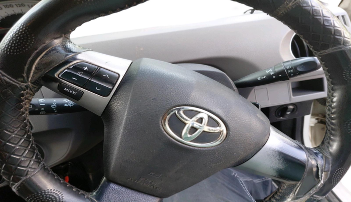 2011 Toyota Etios Liva VX, Petrol, Manual, 1,09,227 km, interior