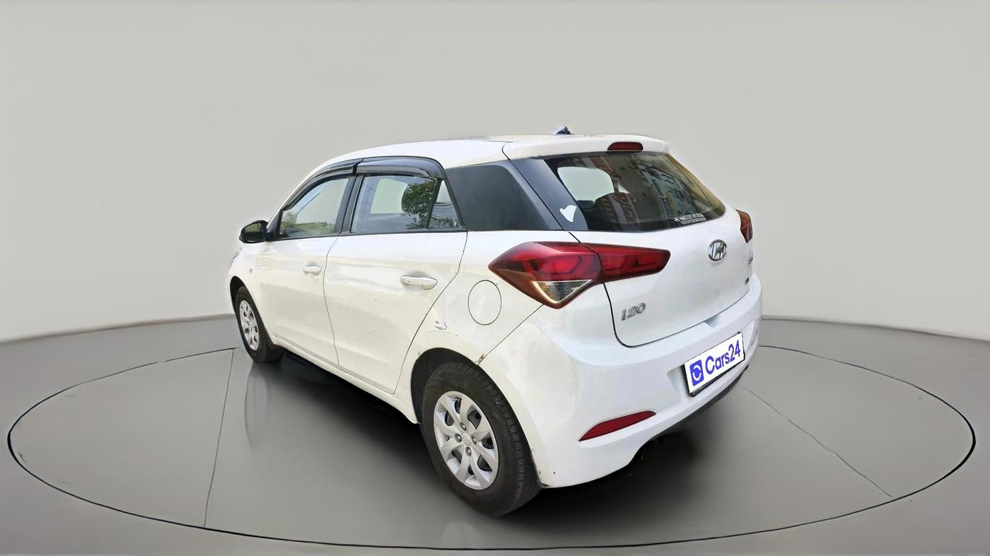 2015 Hyundai Elite i20 MAGNA 1.2, CNG, Manual, 1,00,611 km, exterior