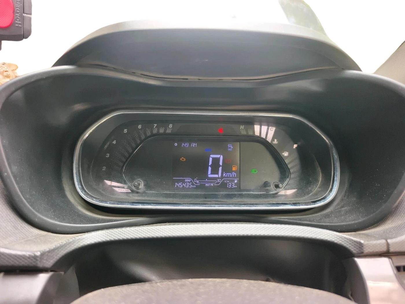 2022 Tata NEXON XE PETROL, CNG, Manual, 1,45,435 km, interior