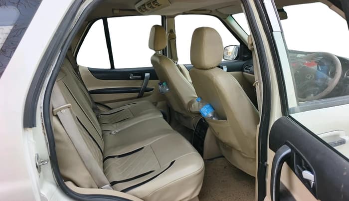 2014 Tata Safari Storme 2.2 EX 4X2, Diesel, Manual, 1,53,559 km, interior