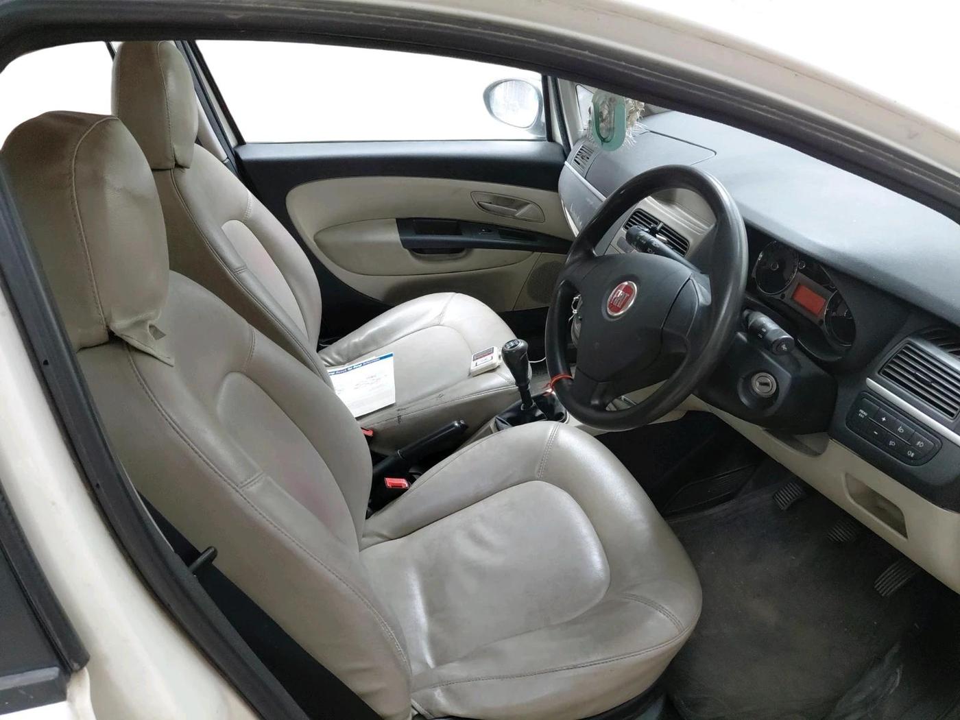 2012 Fiat Linea ACTIVE 1.3 L, Diesel, Manual, 7,516 km, interior