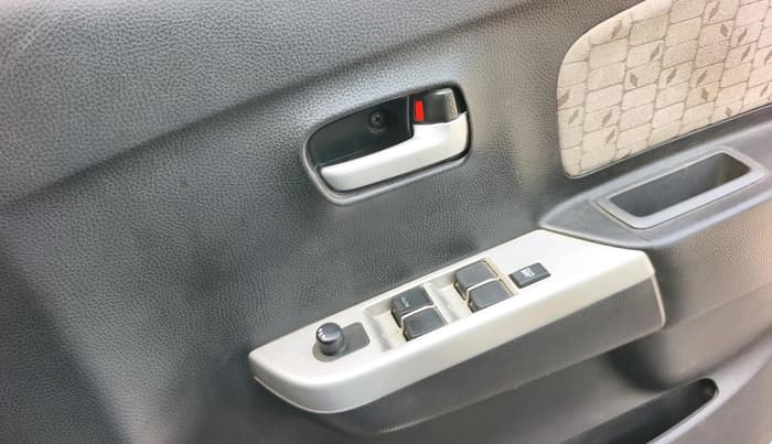 2015 Maruti Wagon R 1.0 VXI, Petrol, Manual, 39,106 km, interior