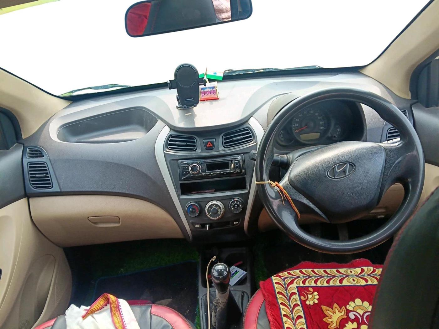 2018 Hyundai Eon ERA +, Petrol, Manual, 1,66,730 km, interior
