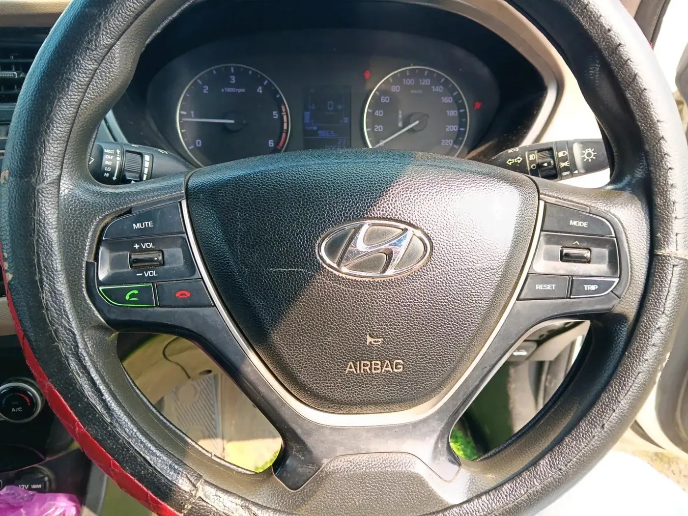 2015 Hyundai Elite i20 SPORTZ 1.4 CRDI, Diesel, Manual, 88,563 km, interior