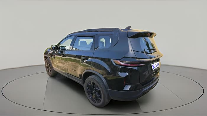 2025 Tata Safari ACCOMPLISHED DARK EDITION AT, Diesel, Automatic, 14,959 km, exterior