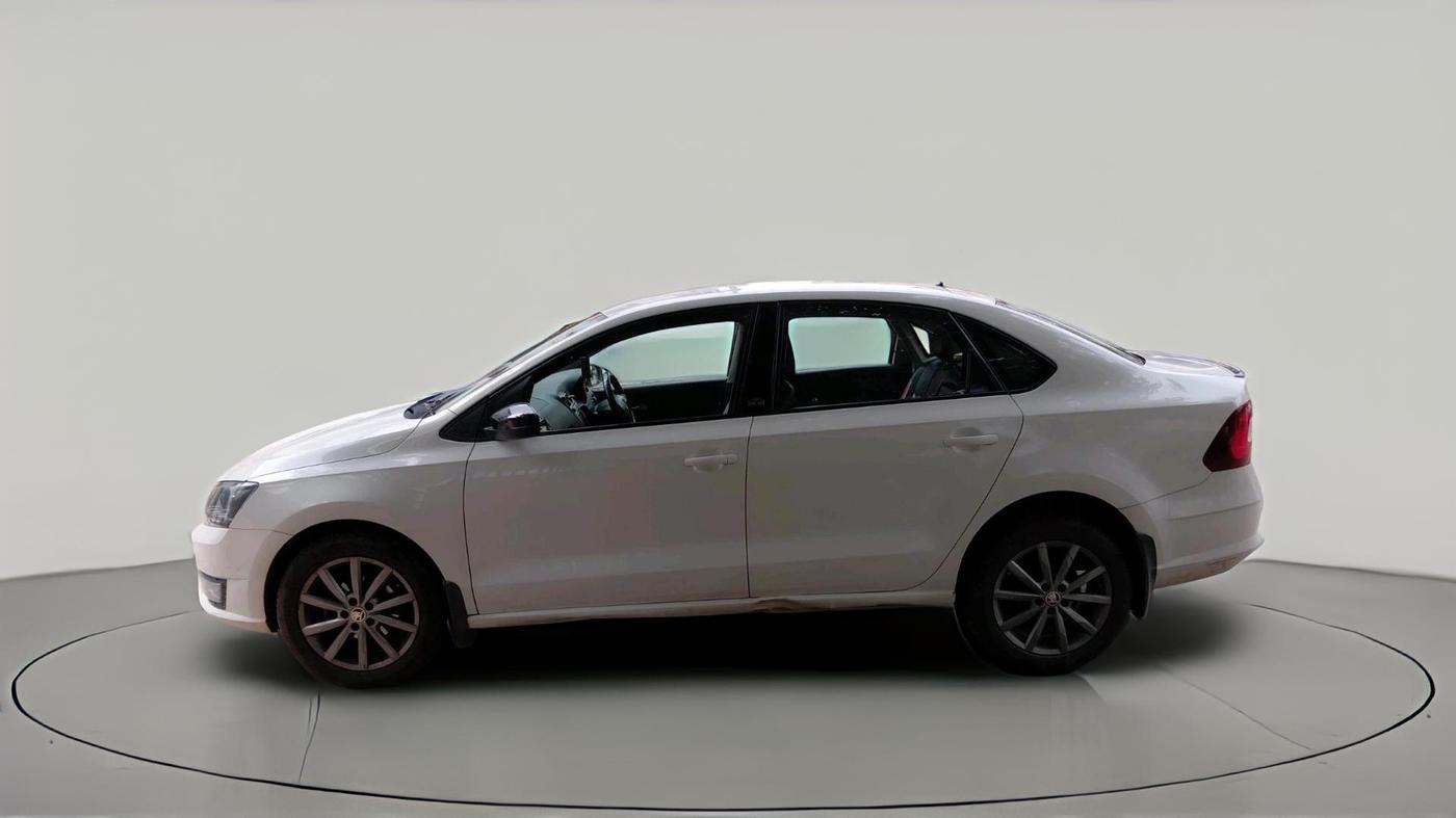2019 Skoda Rapid STYLE 1.6 MPI AT, Petrol, Automatic, 58,933 km, exterior