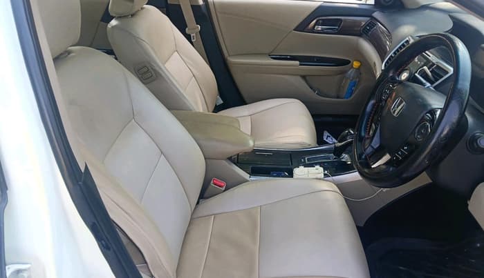 2017 Honda Accord HYBRID, Hybrid, Automatic, 89,541 km, interior