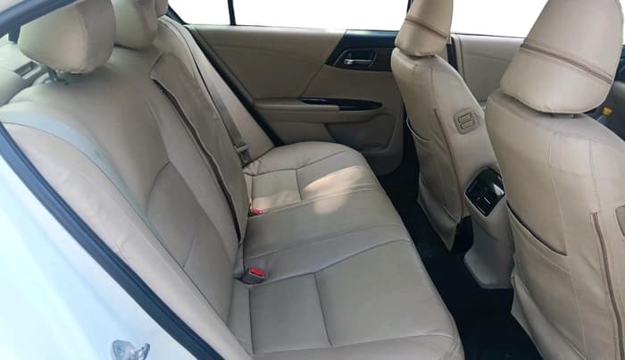 2017 Honda Accord HYBRID, Hybrid, Automatic, 89,541 km, interior