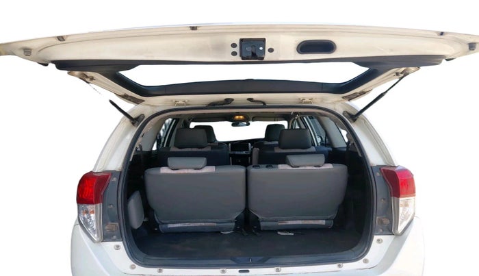 2017 Toyota Innova Crysta TOURING SPORT DIESEL MT, Diesel, Manual, 1,15,923 km, exterior