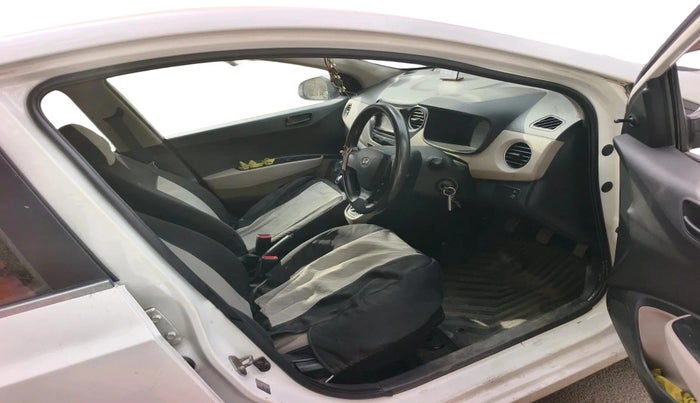 2015 Hyundai Xcent BASE 1.2, Petrol, Manual, 46,660 km, interior