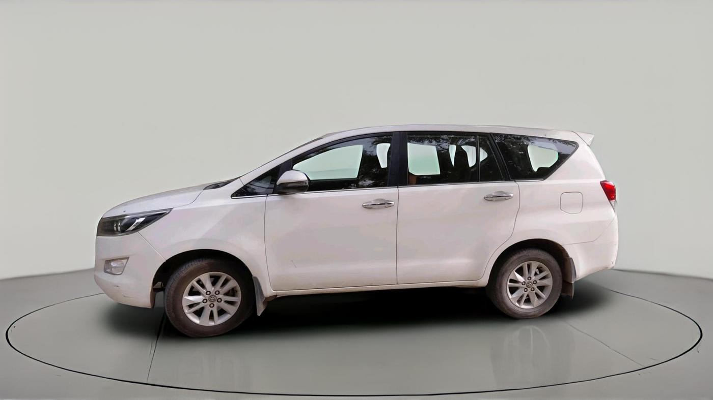 2018 Toyota Innova Crysta 2.4 VX 7 STR, Diesel, Manual, 1,21,452 km, exterior