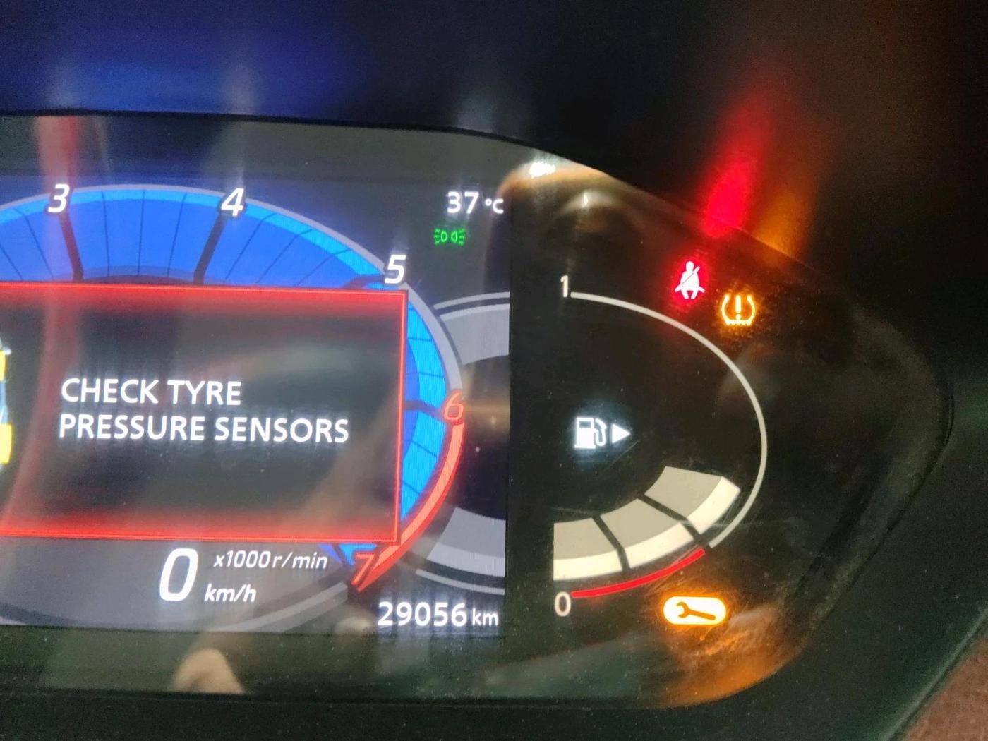 2023 Nissan MAGNITE XV RED EDITION, Petrol, Manual, 29,056 km, interior