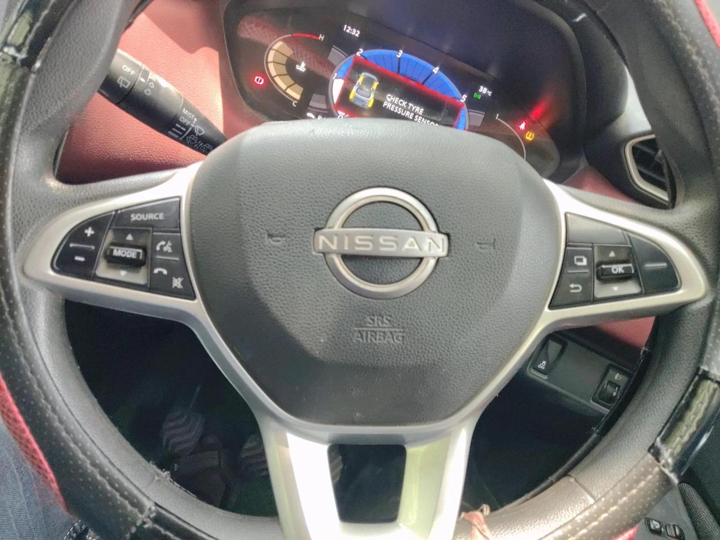 2023 Nissan MAGNITE XV RED EDITION, Petrol, Manual, 29,056 km, interior