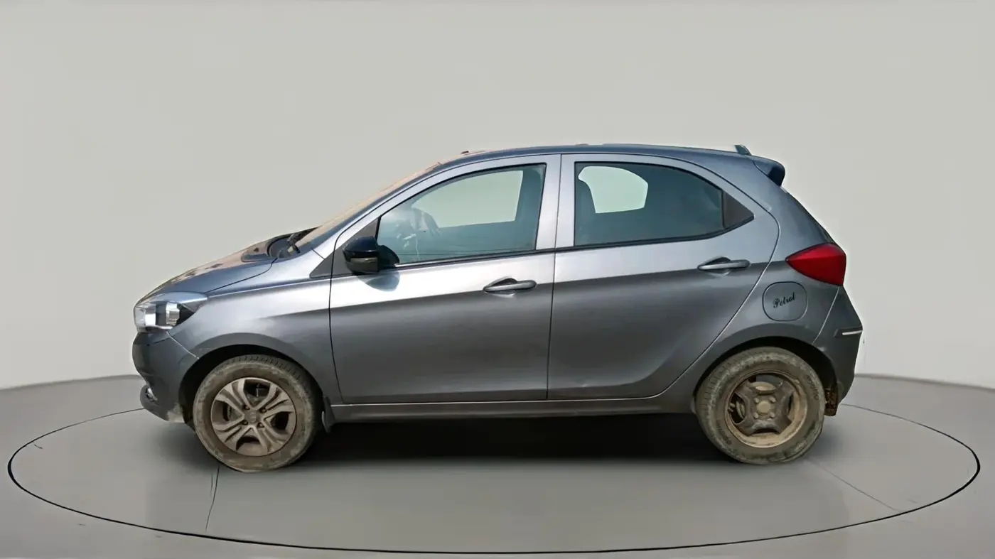 2019 Tata Tiago XZ PETROL, Petrol, Manual, 1,23,000 km, exterior