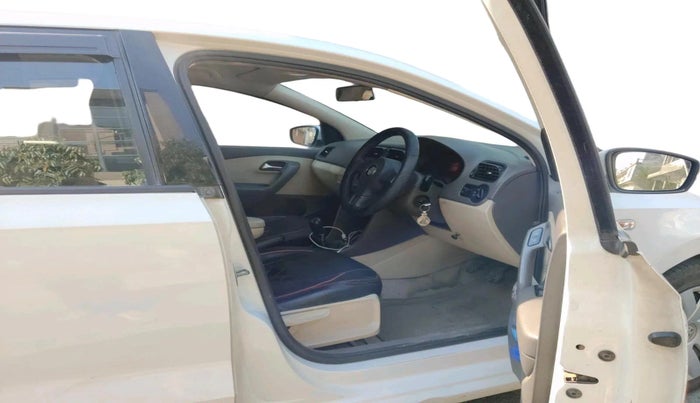 2013 Volkswagen Vento COMFORTLINE DIESEL 1.6, Diesel, Manual, 1,53,685 km, interior