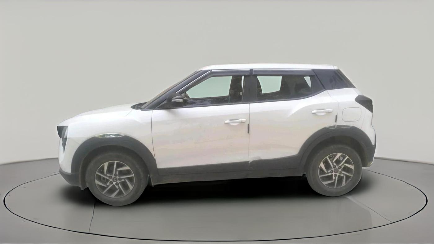 2024 Mahindra XUV 3XO MX3 1.2 L TCMPFi, Petrol, Manual, 18,164 km, exterior