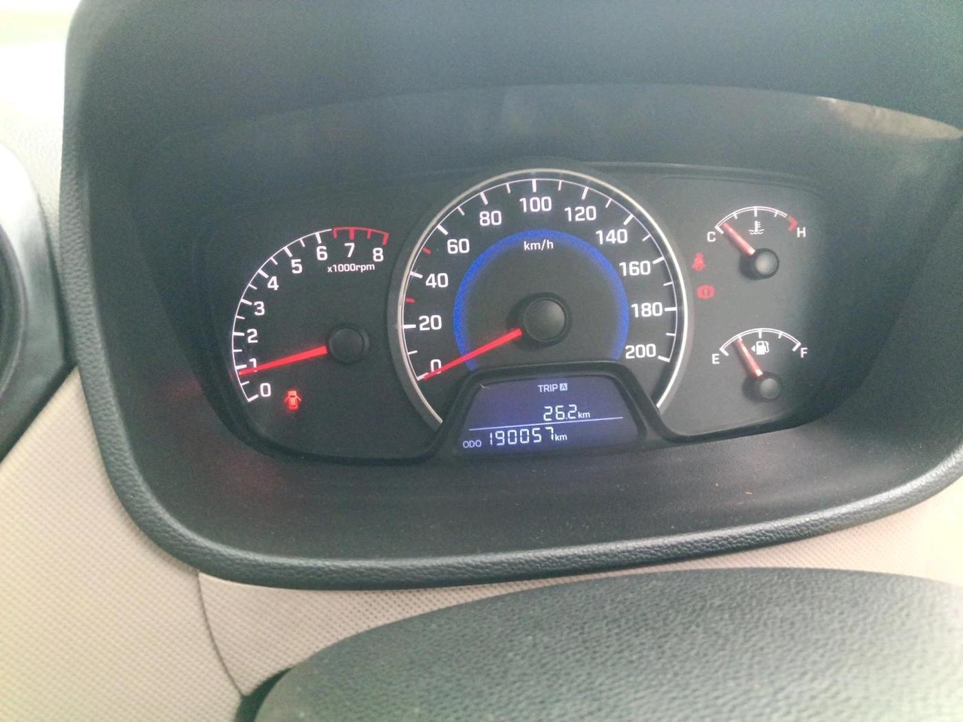 2016 Hyundai Grand i10 MAGNA 1.2 KAPPA VTVT, Petrol, Manual, 1,90,057 km, interior