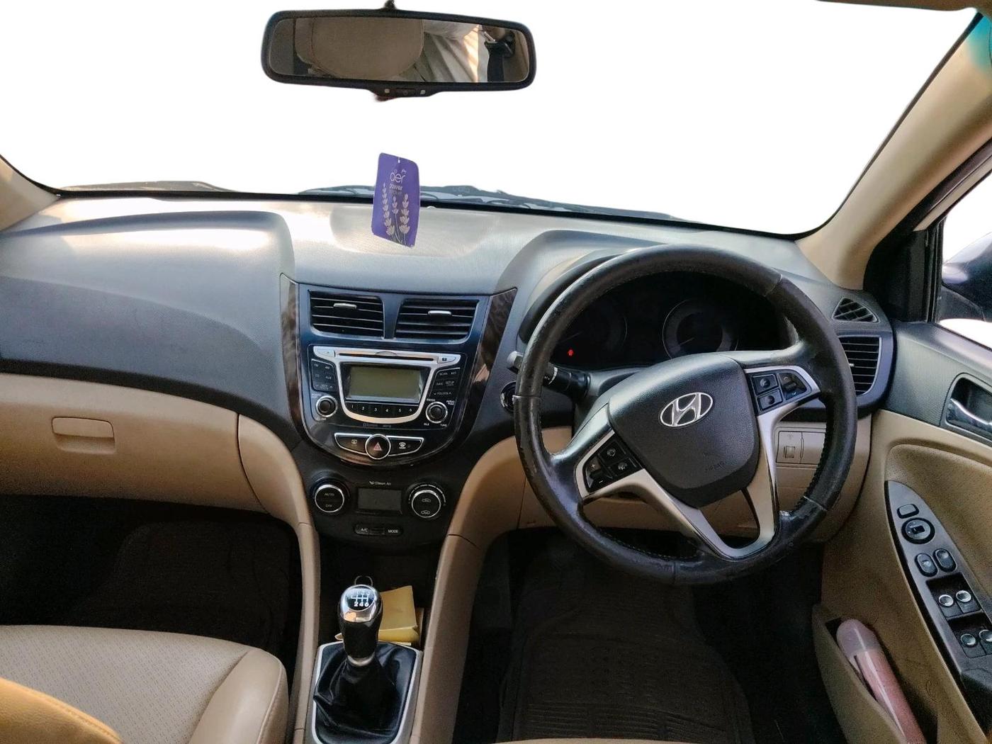 2014 Hyundai Verna FLUIDIC 1.6 CRDI SX, Diesel, Manual, 1,27,096 km, interior