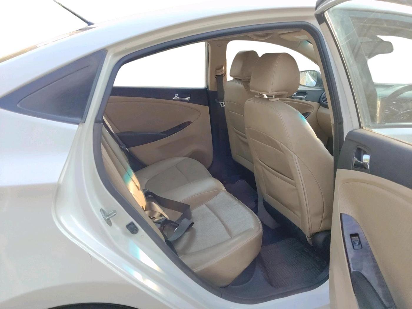 2014 Hyundai Verna FLUIDIC 1.6 CRDI SX, Diesel, Manual, 1,27,096 km, interior