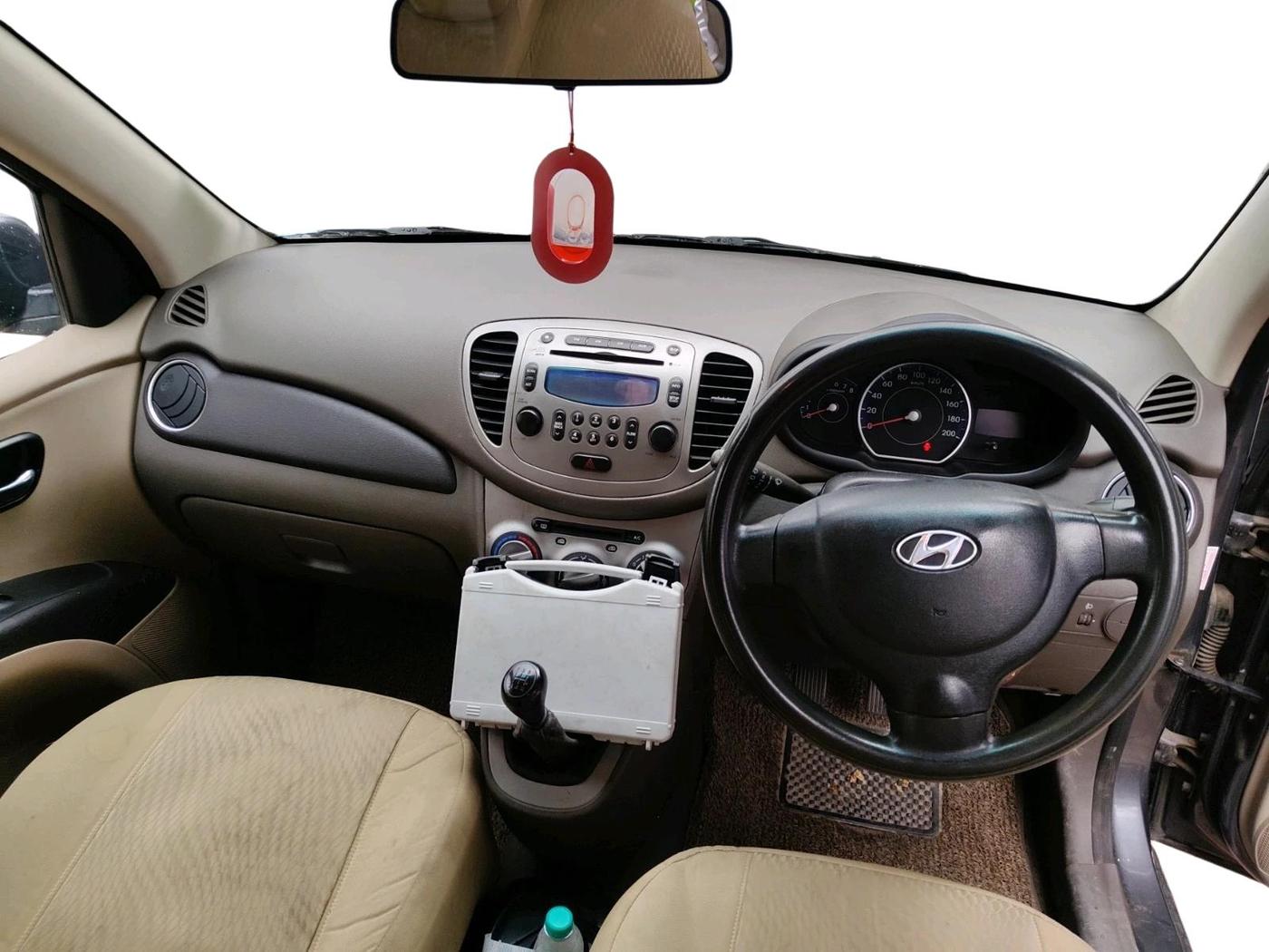 2011 Hyundai i10 SPORTZ 1.2, Petrol, Manual, 61,507 km, interior