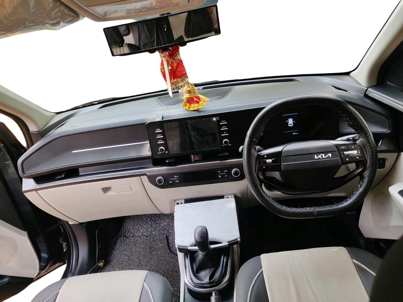 2025 KIA Carens Clavis HTK 1.5 Petrol MT, Petrol, Manual, 6,051 km, interior
