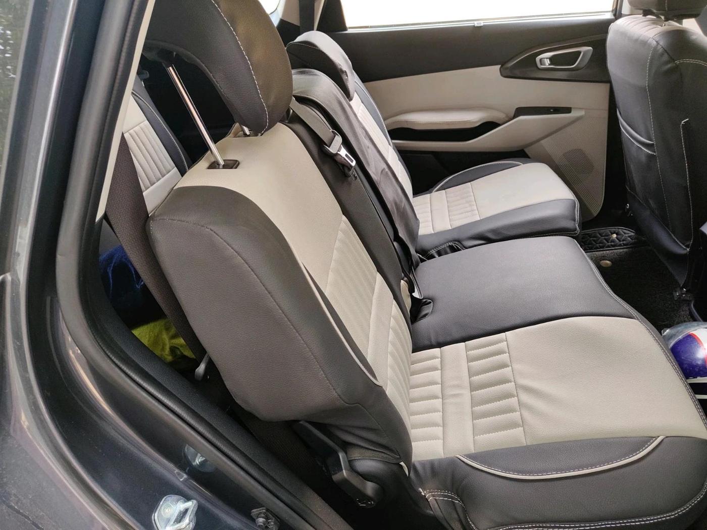 2025 KIA Carens Clavis HTK 1.5 Petrol MT, Petrol, Manual, 6,051 km, interior