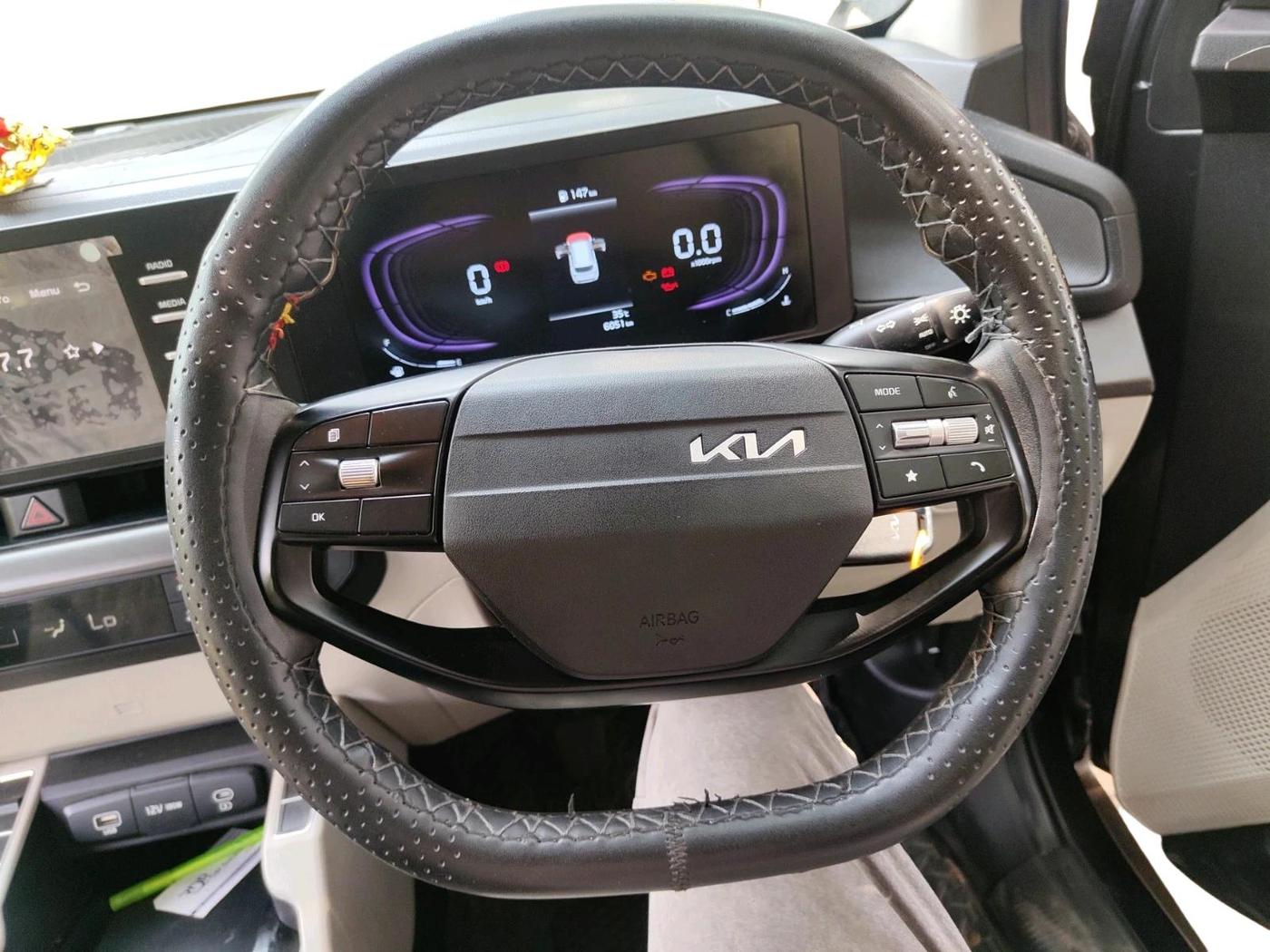 2025 KIA Carens Clavis HTK 1.5 Petrol MT, Petrol, Manual, 6,051 km, interior
