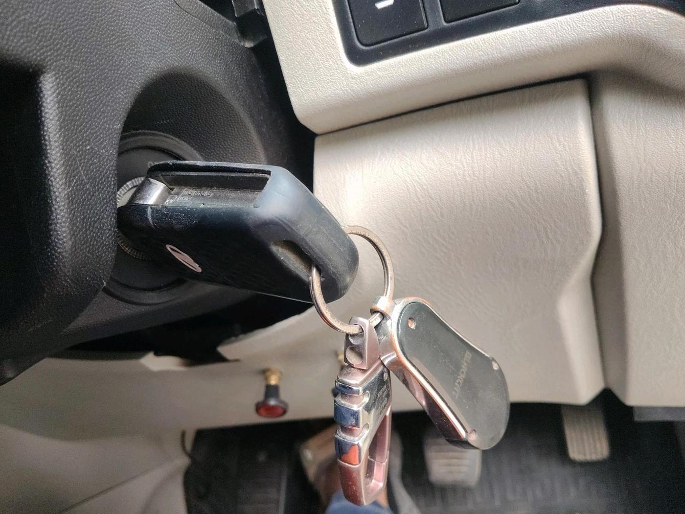 2019 Mahindra Scorpio S5, Diesel, Manual, 35,248 km, interior