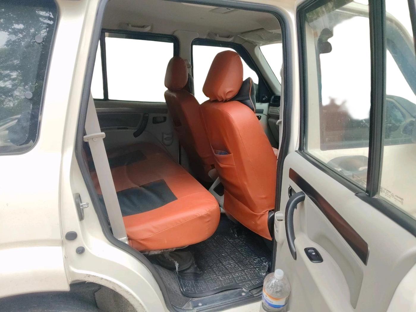 2019 Mahindra Scorpio S5, Diesel, Manual, 35,248 km, interior