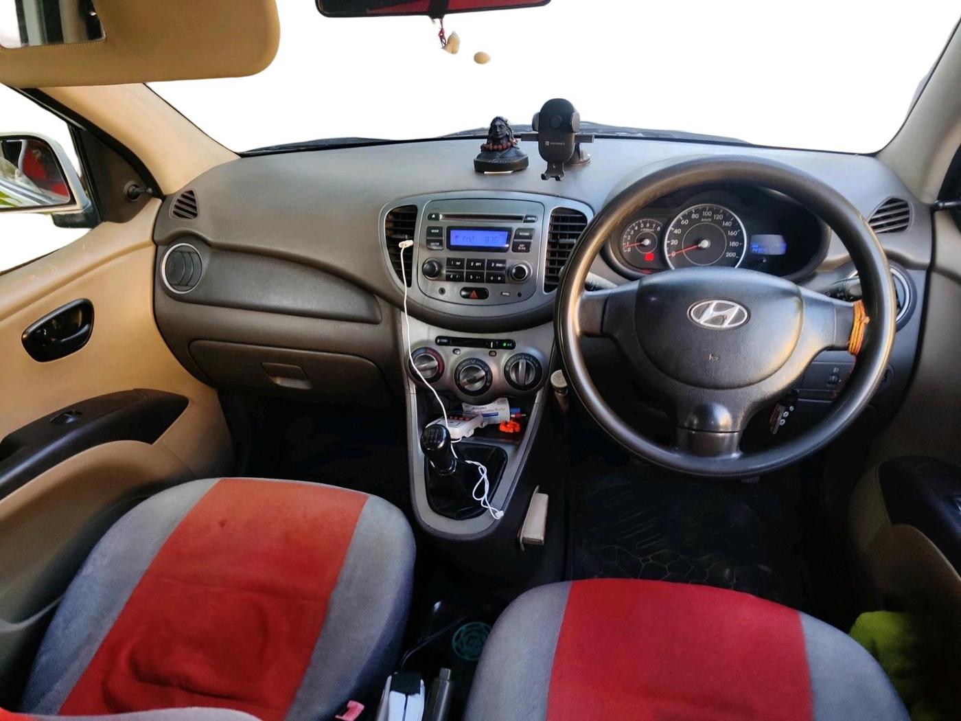 2011 Hyundai i10 ERA 1.1, CNG, Manual, 1,43,057 km, interior