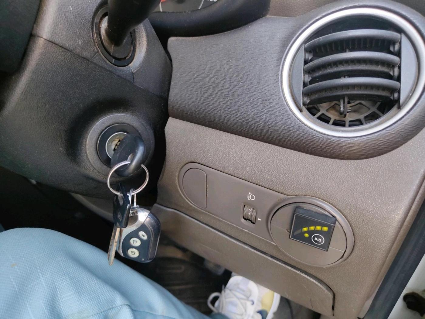 2011 Hyundai i10 ERA 1.1, CNG, Manual, 1,43,057 km, interior