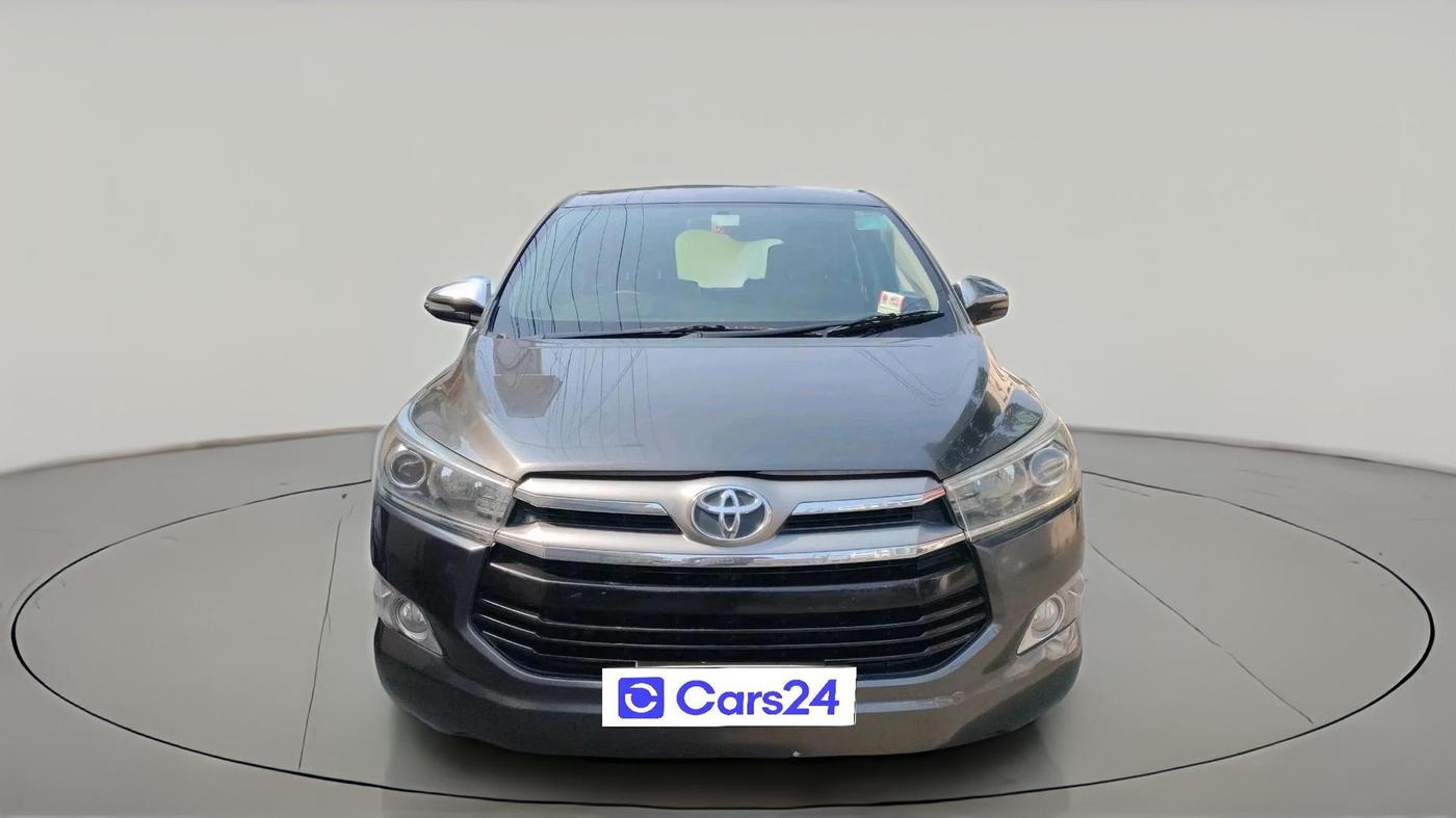 2017 Toyota Innova Crysta 2.8 ZX AT 7 STR, Diesel, Automatic, 2,13,068 km, exterior