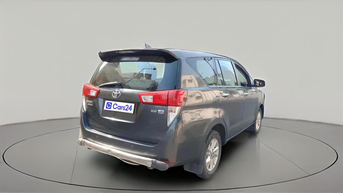 2017 Toyota Innova Crysta 2.8 ZX AT 7 STR, Diesel, Automatic, 2,13,068 km, exterior
