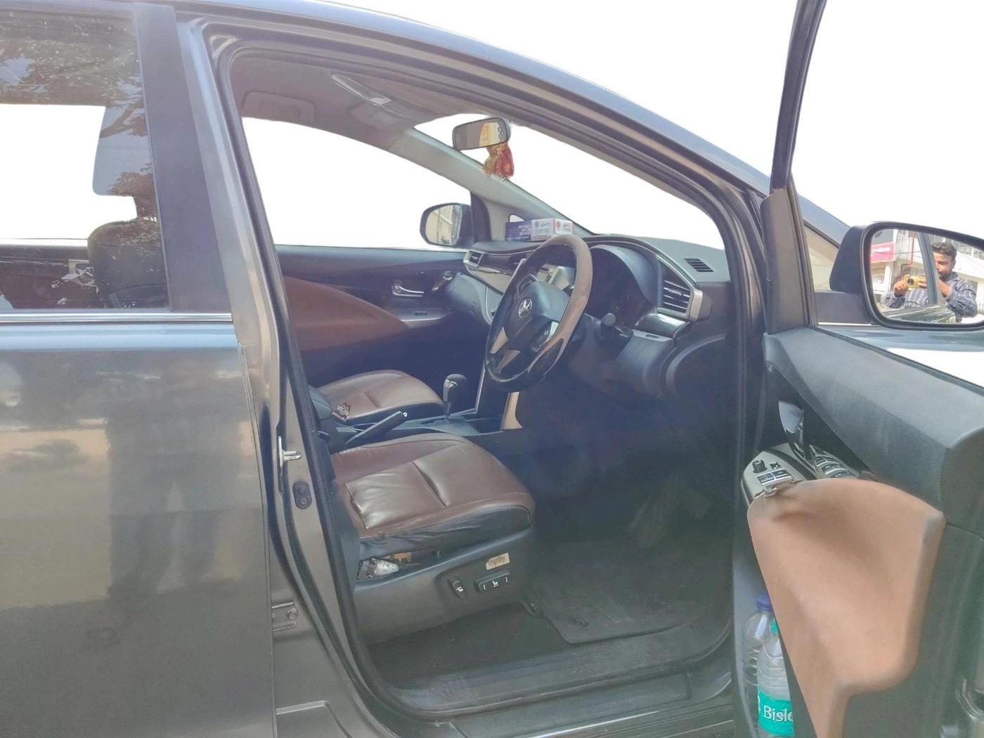 2017 Toyota Innova Crysta 2.8 ZX AT 7 STR, Diesel, Automatic, 2,13,068 km, interior