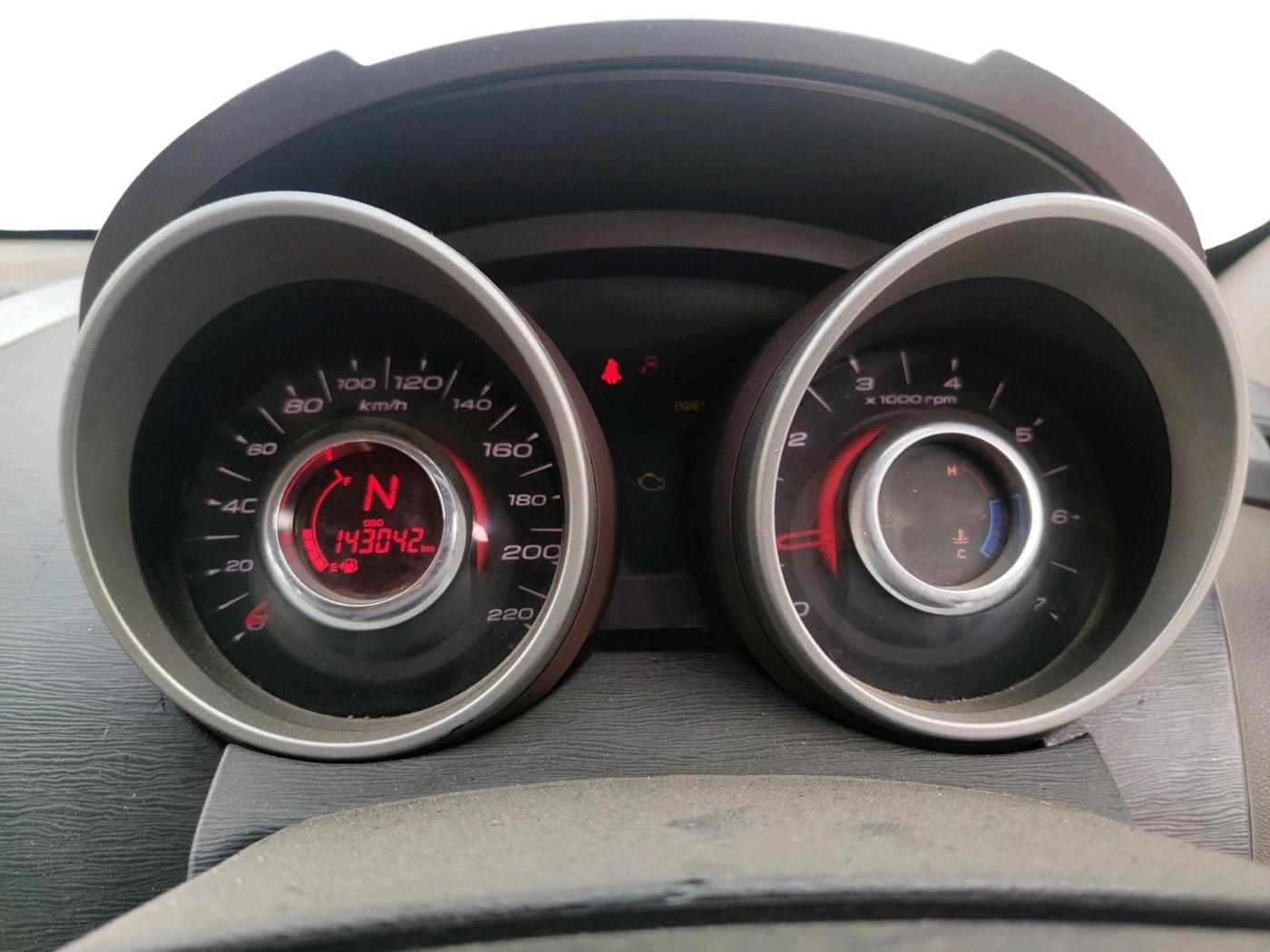 2012 Mahindra XUV500 W8, Diesel, Manual, 1,43,042 km, interior